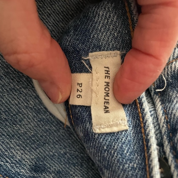 Madewell Mom Jean in Melva Wash - Picture 5 of 8